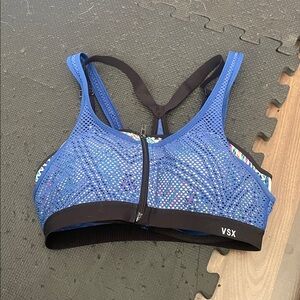 VS sports bra size 34 C